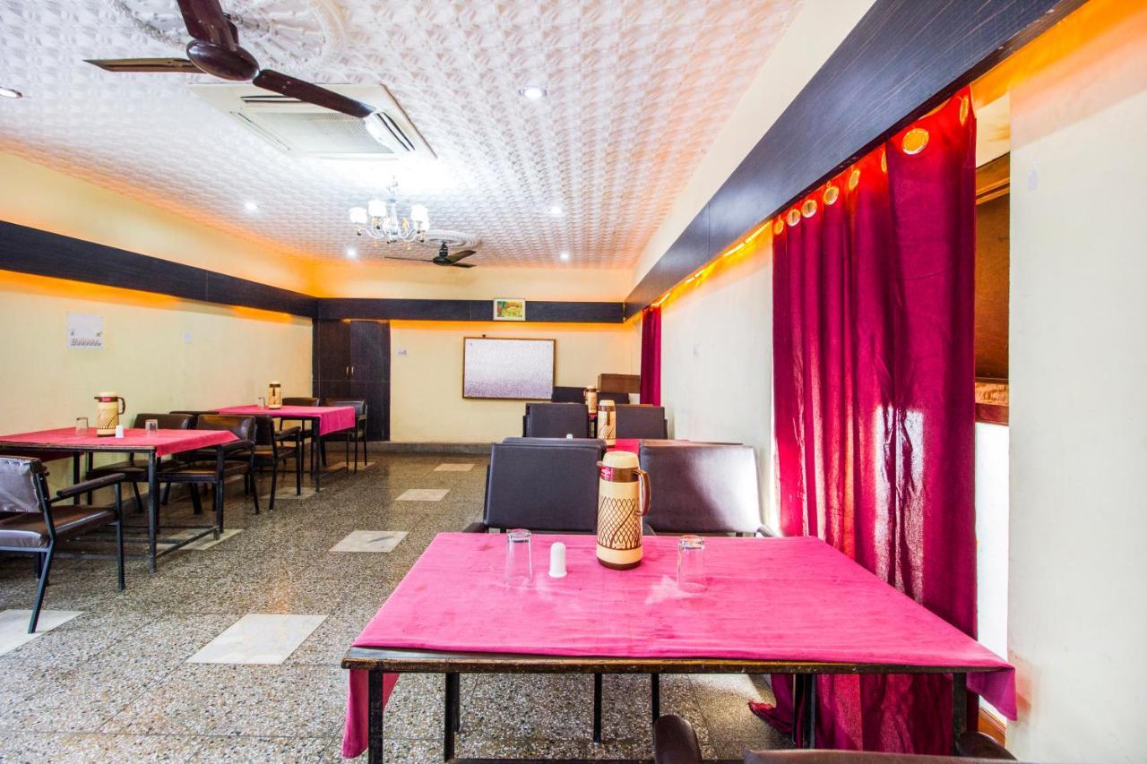 Fabhotel Damanis Ashok Nagar Udaipur Bagian luar foto